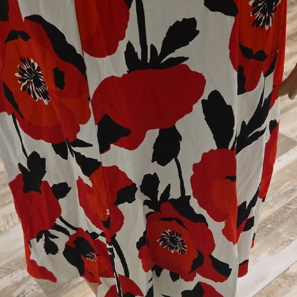 London Times Red and Black Halter Sundress - Picture 7 of 11